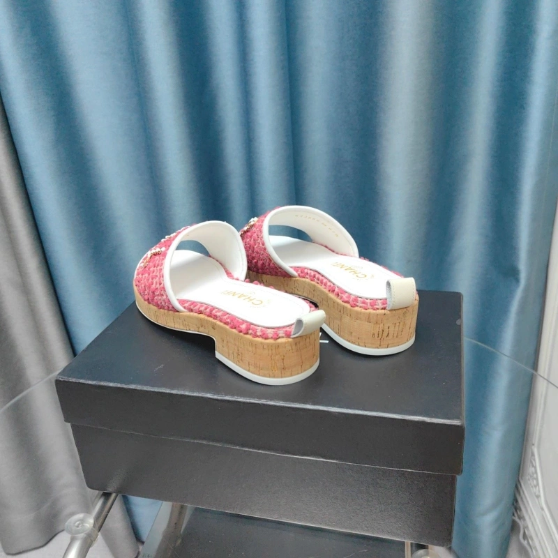 Bright Chxnxl Slippers 130562
