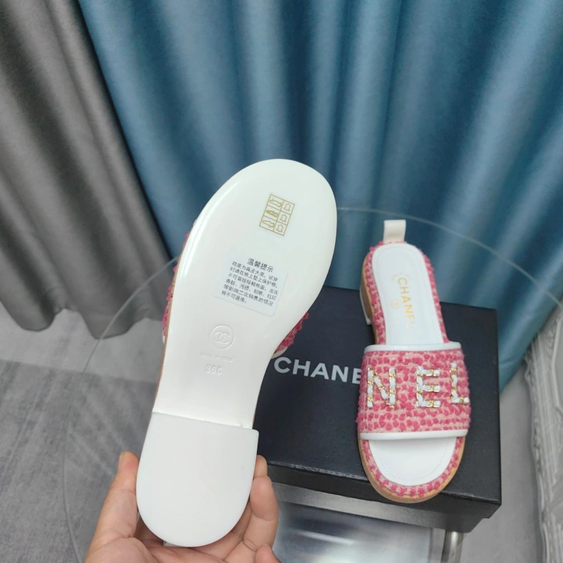 Bright Chxnxl Slippers 130562