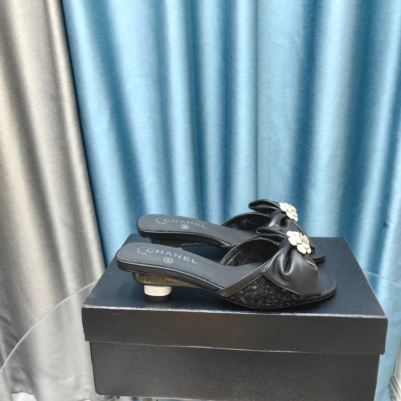 Elegant Chxnxl Slippers 130540