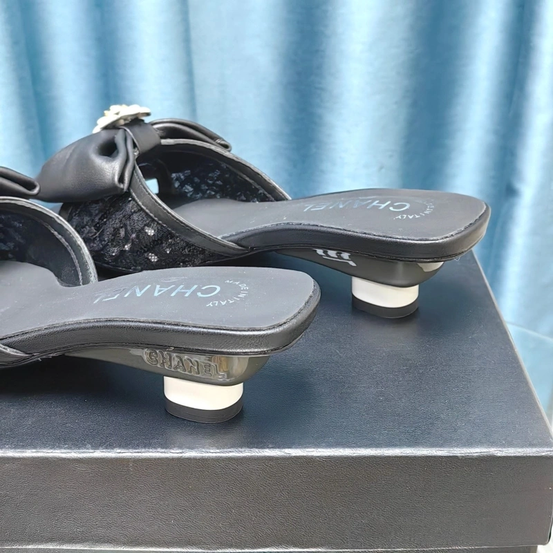Elegant Chxnxl Slippers 130540