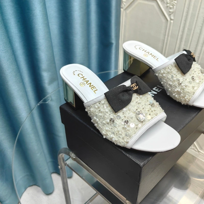 Functional Chxnxl Slippers 130536