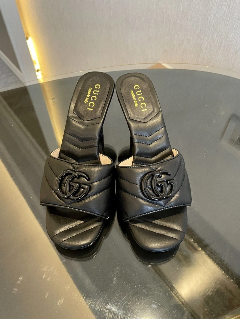 Affordable Gxccx Slippers 164804