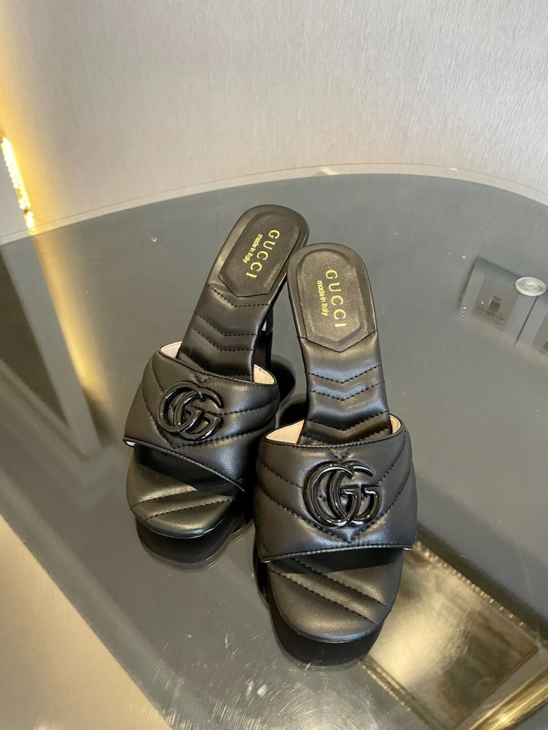 Affordable Gxccx Slippers 164804