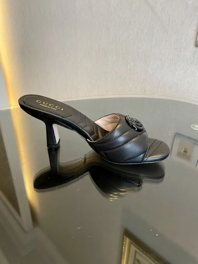 Affordable Gxccx Slippers 164804