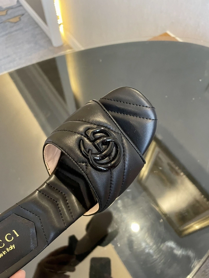 Affordable Gxccx Slippers 164804