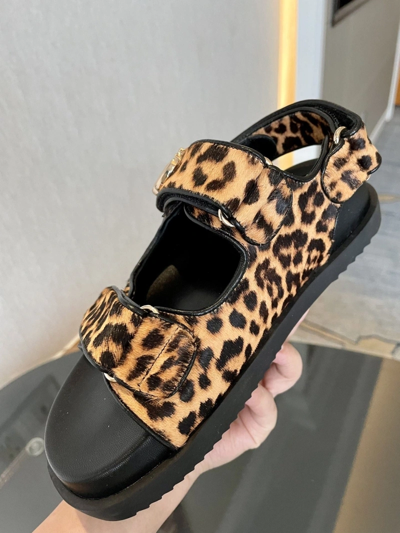 WellDesigned Gxccx Sandals 164855