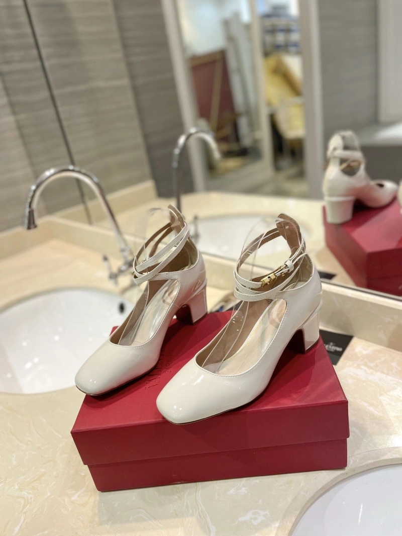 Comfortable Vxlxntino High Heels 232441