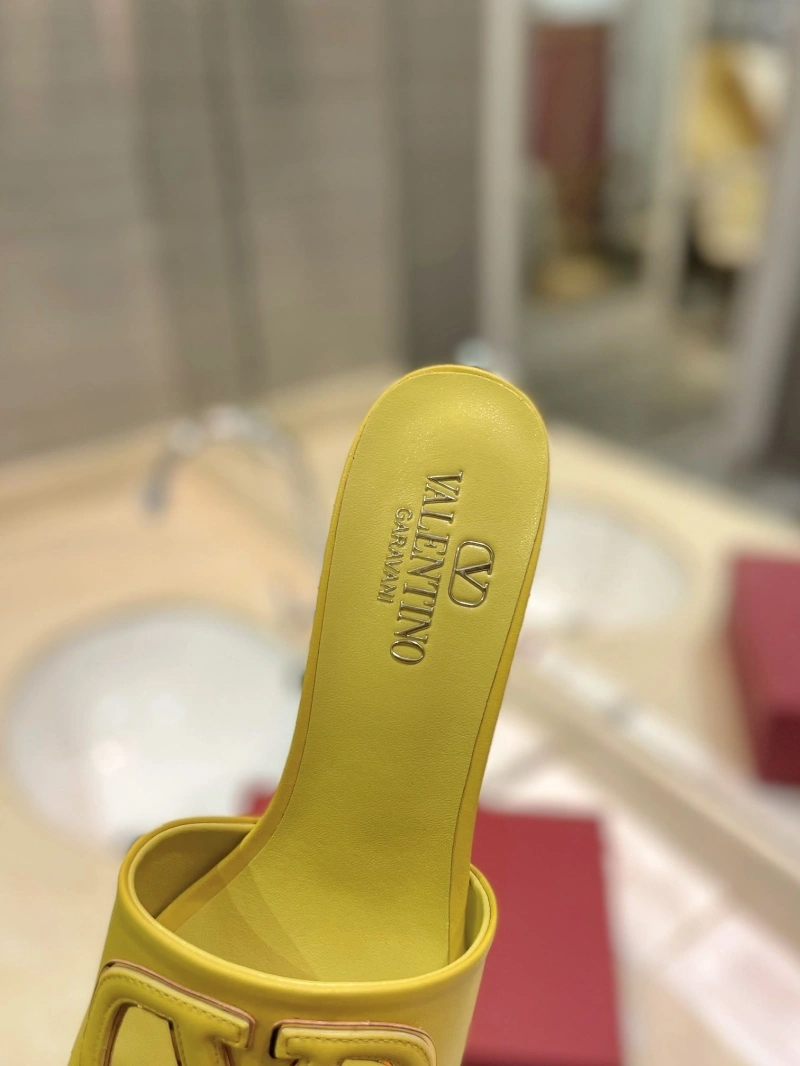 EyeCatching Vxlxntino Slippers 231733