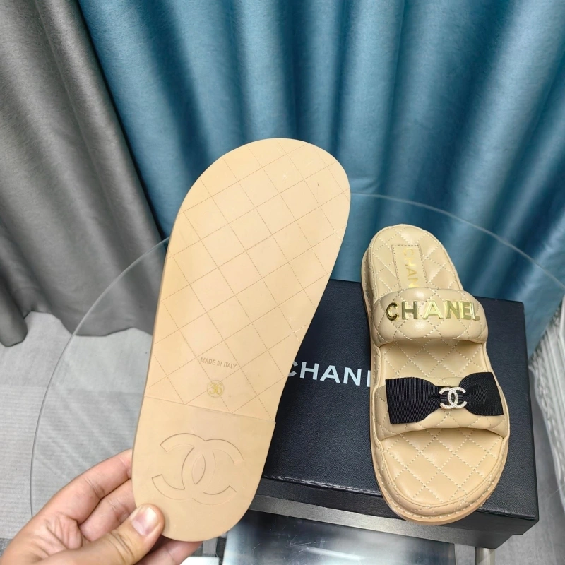 Durable Chxnxl Slippers 130524