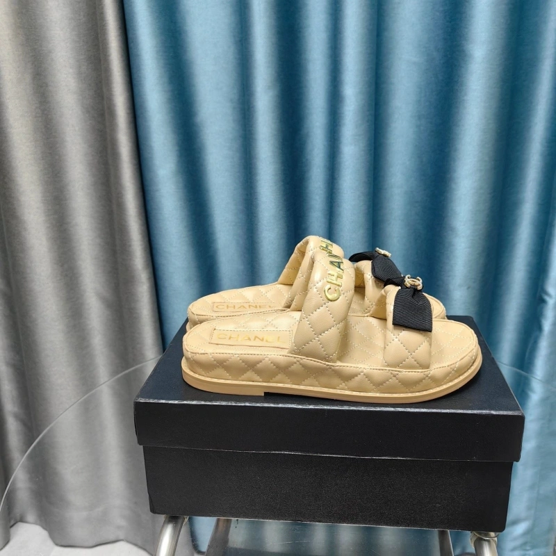Durable Chxnxl Slippers 130524