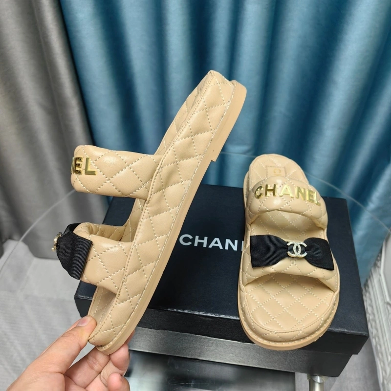 Durable Chxnxl Slippers 130524