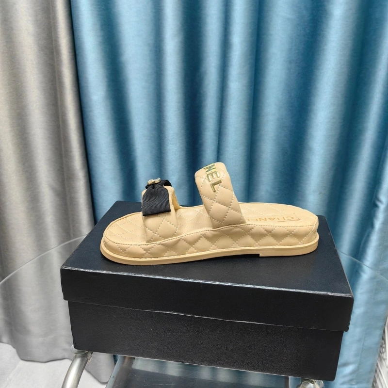 Durable Chxnxl Slippers 130524