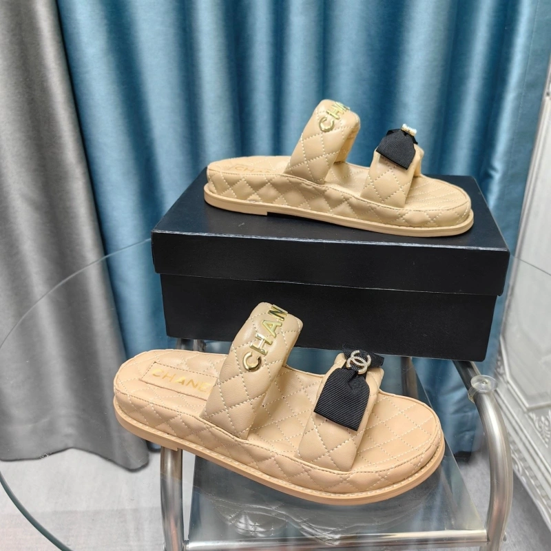 Durable Chxnxl Slippers 130524