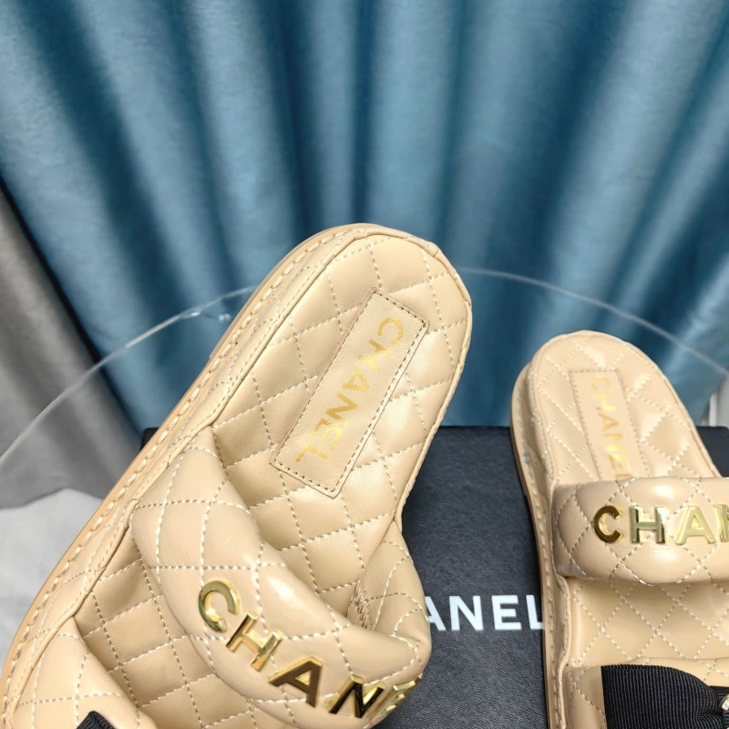 Durable Chxnxl Slippers 130524