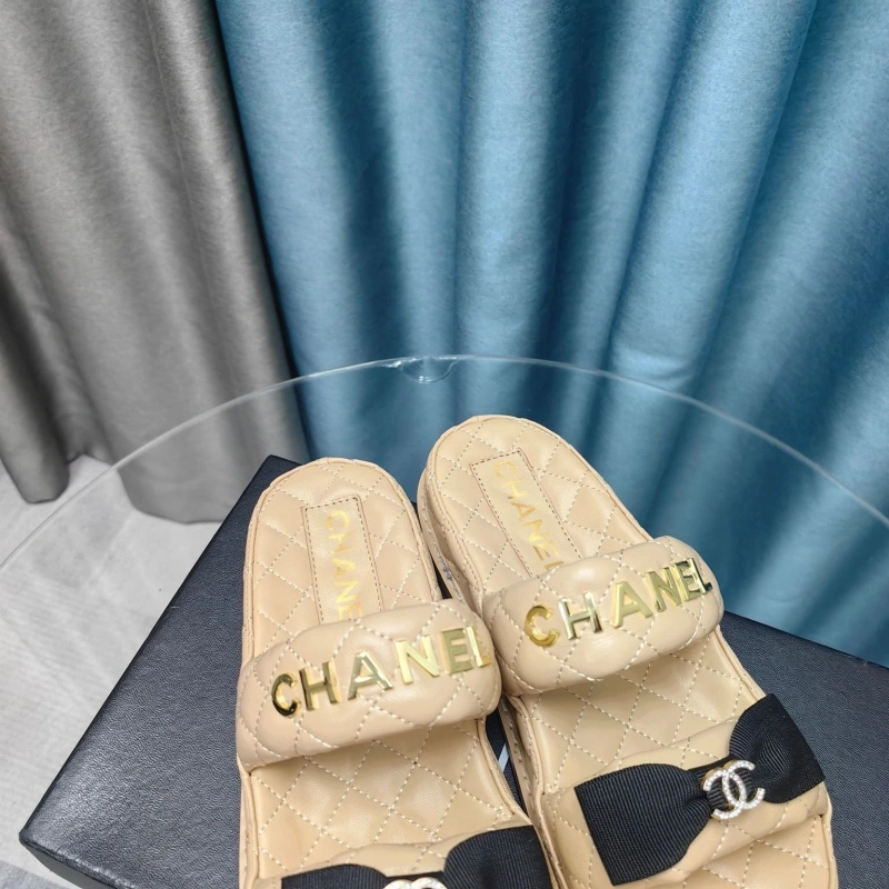 Durable Chxnxl Slippers 130524