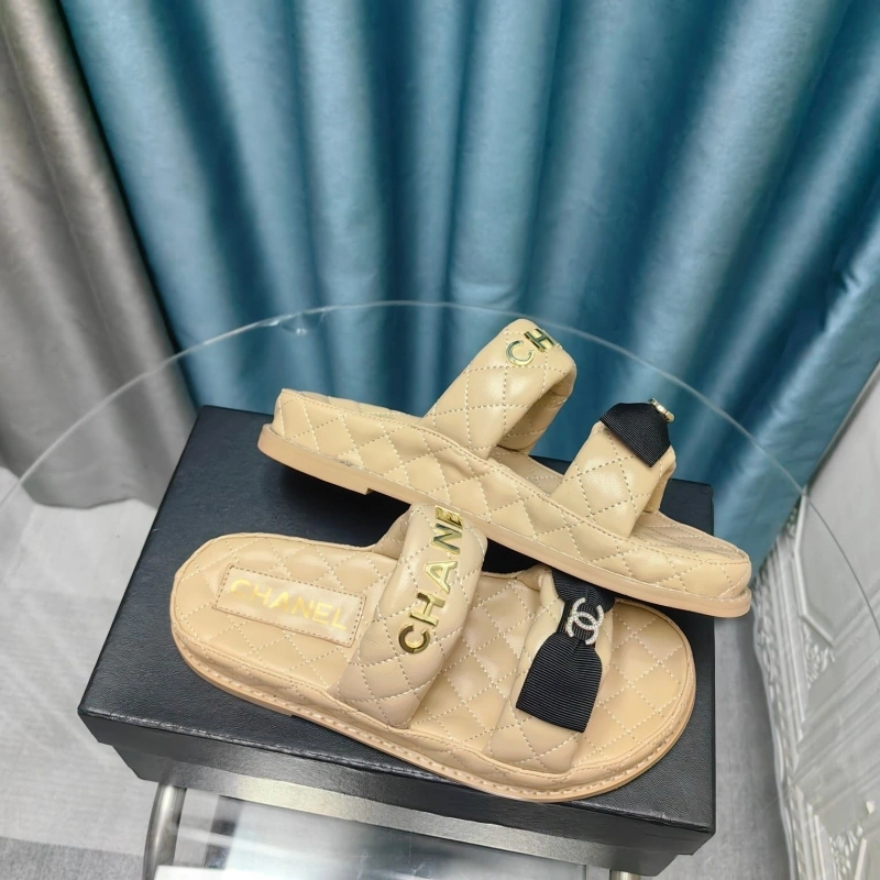 Durable Chxnxl Slippers 130524