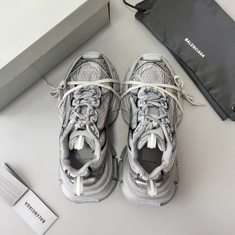 Bxlxnciaga Sneakers Refined 110313