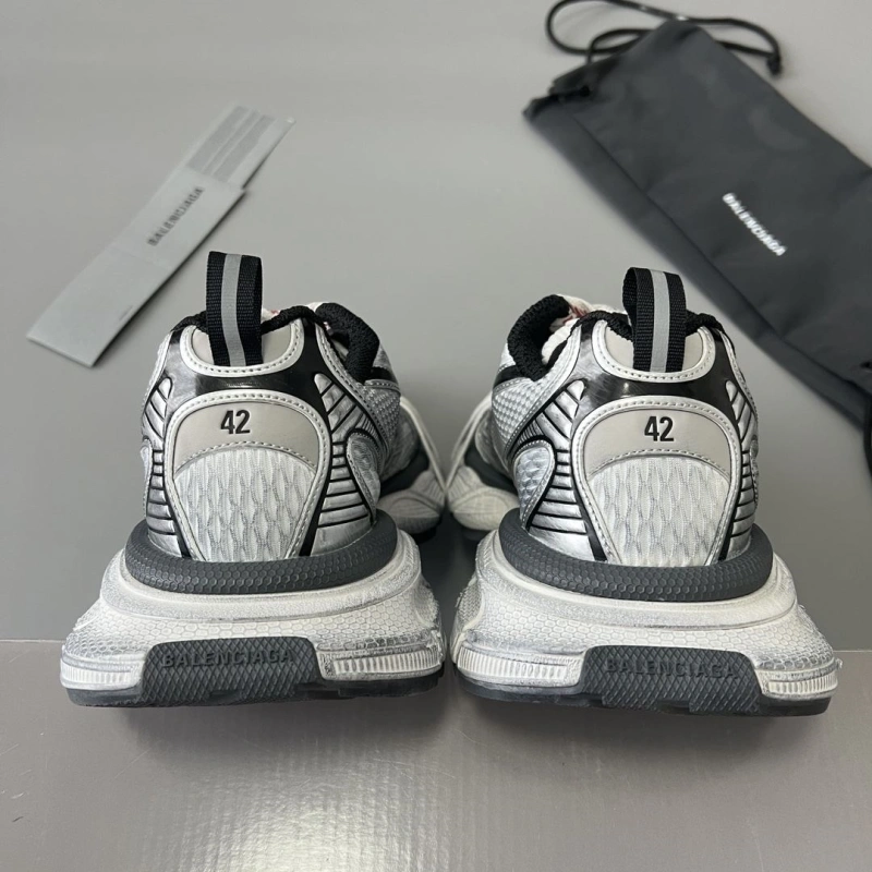 Resilient Bxlxnciaga Sneakers 110300
