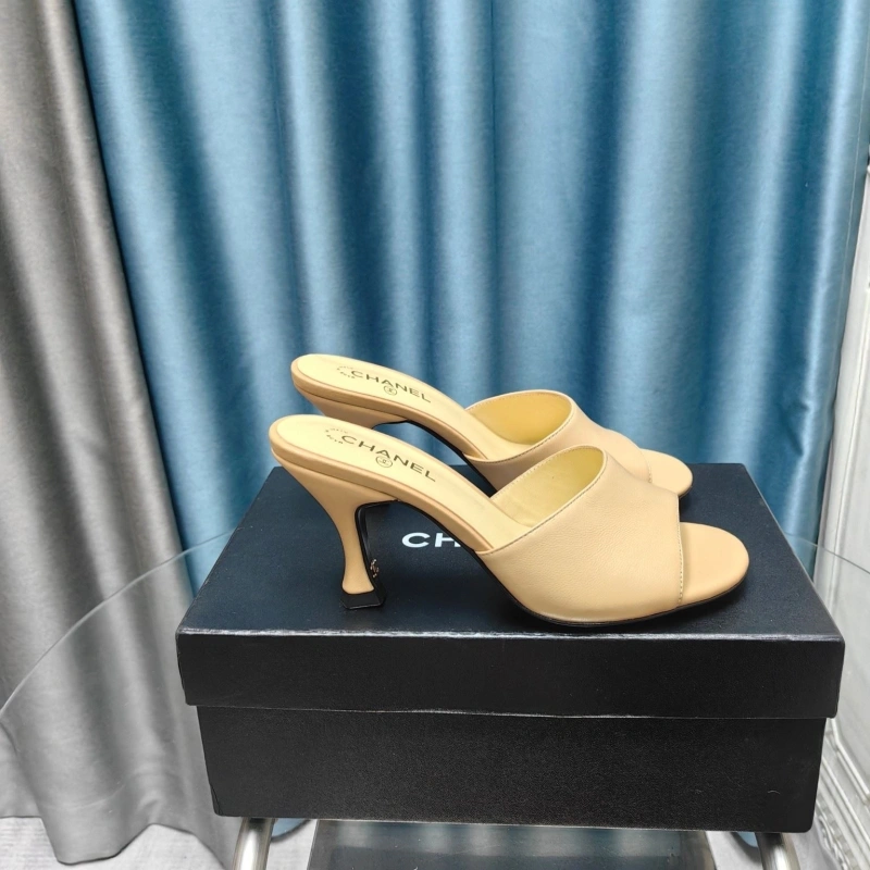 Trendy Chxnxl Slippers 130519