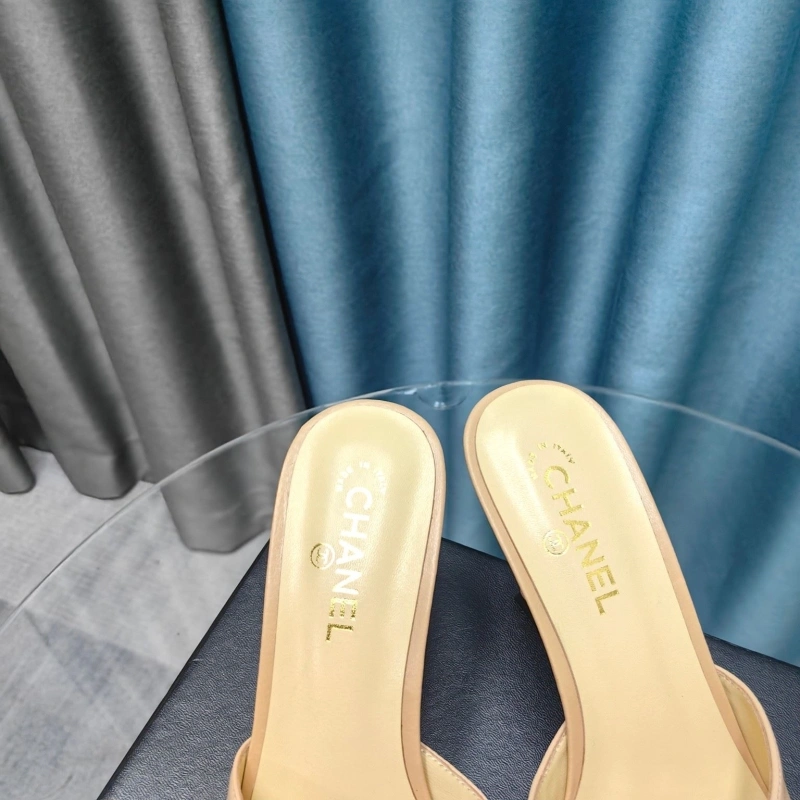 Trendy Chxnxl Slippers 130519