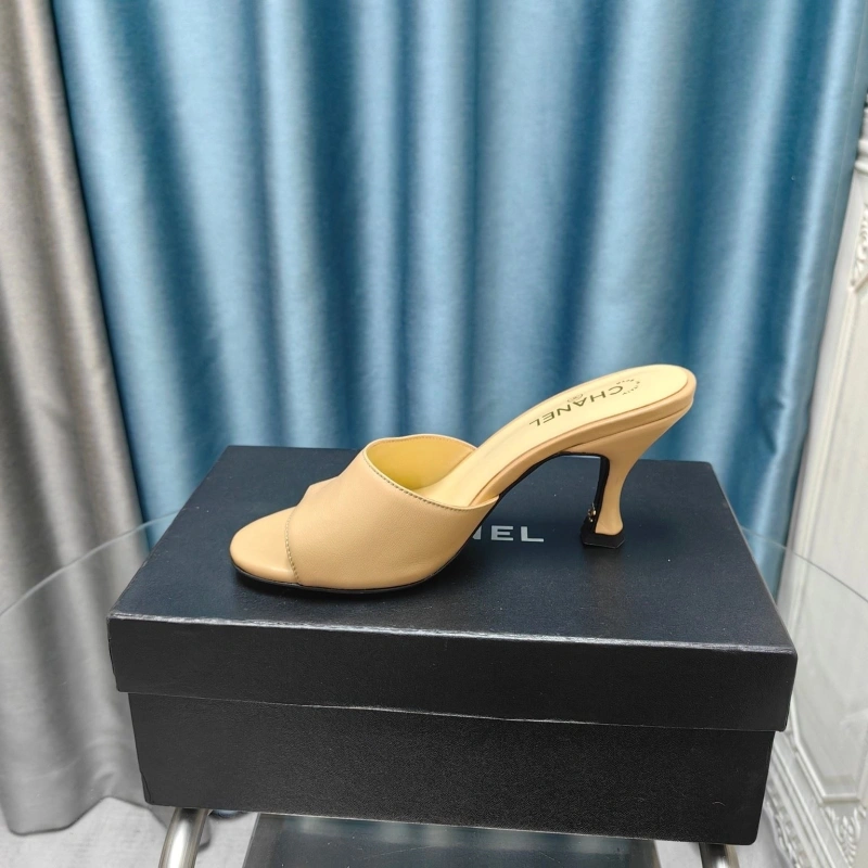 Trendy Chxnxl Slippers 130519