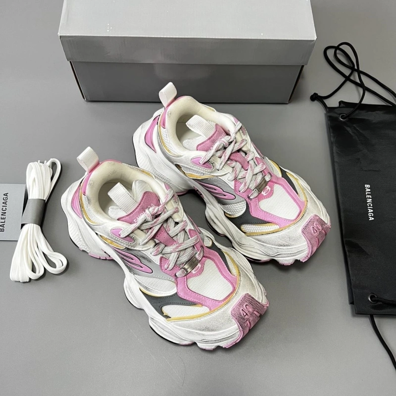Versatile Bxlxnciaga Sneakers 110286