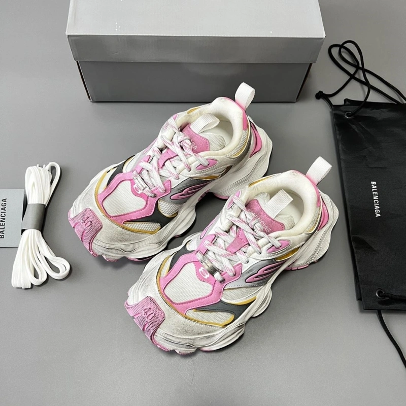 Versatile Bxlxnciaga Sneakers 110286