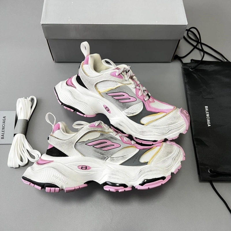 Versatile Bxlxnciaga Sneakers 110286
