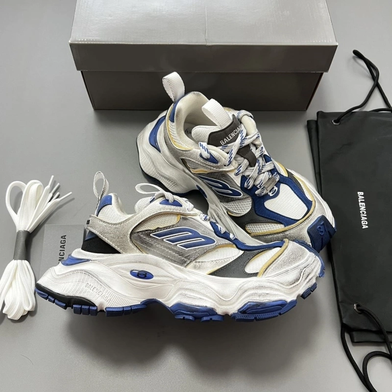Versatile Bxlxnciaga Sneakers 110282
