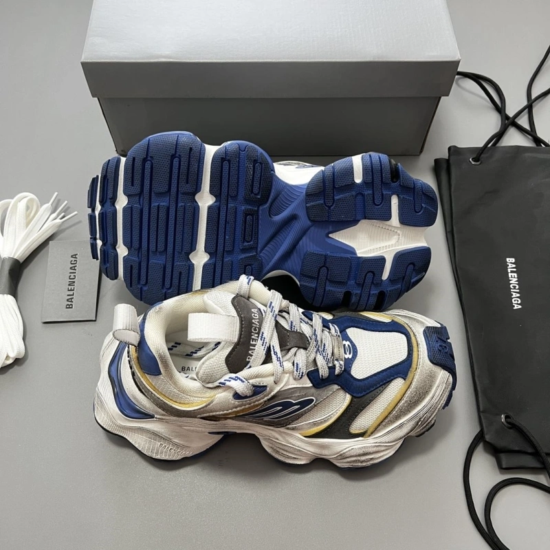 Versatile Bxlxnciaga Sneakers 110282