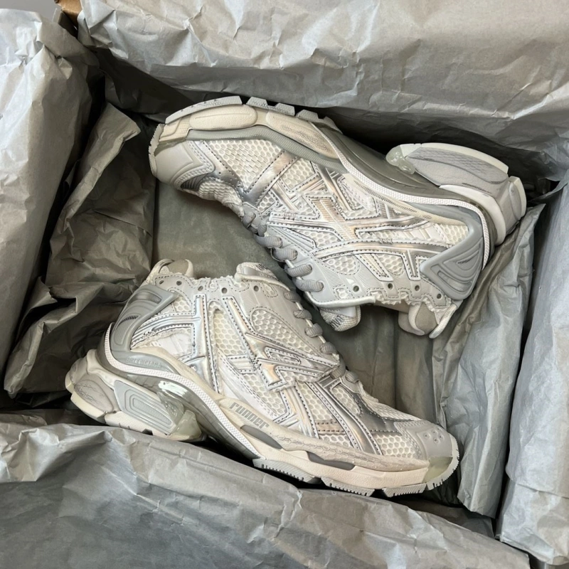 Classic Bxlxnciaga Sneakers 110252