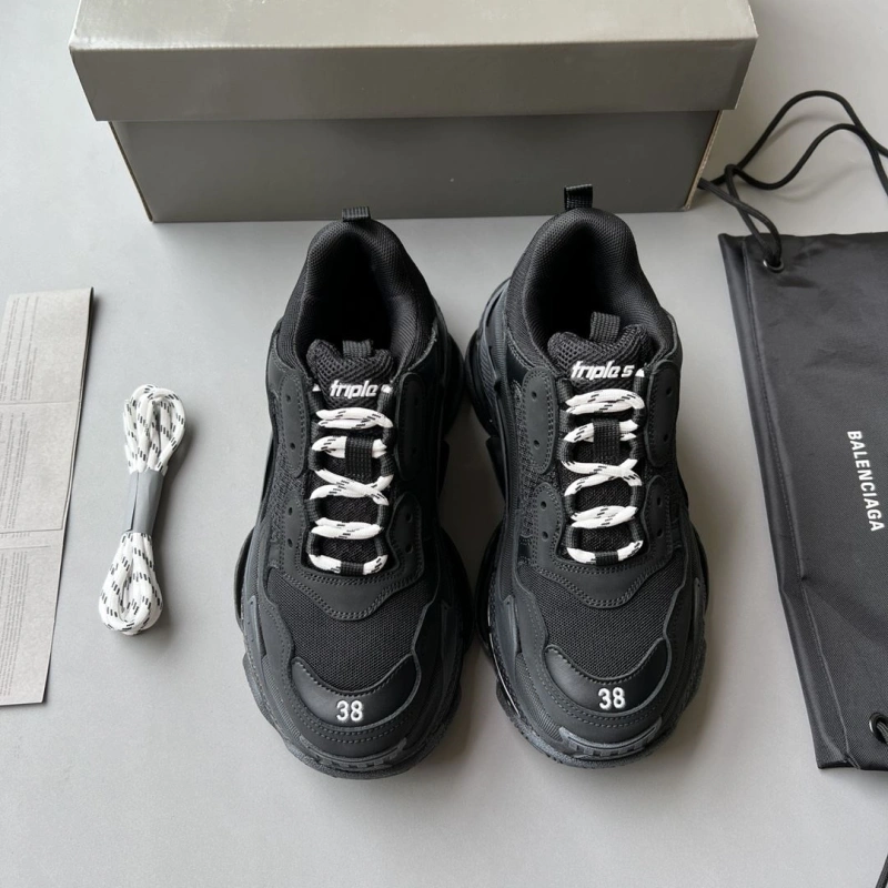 Sleek Bxlxnciaga Sneakers 110247