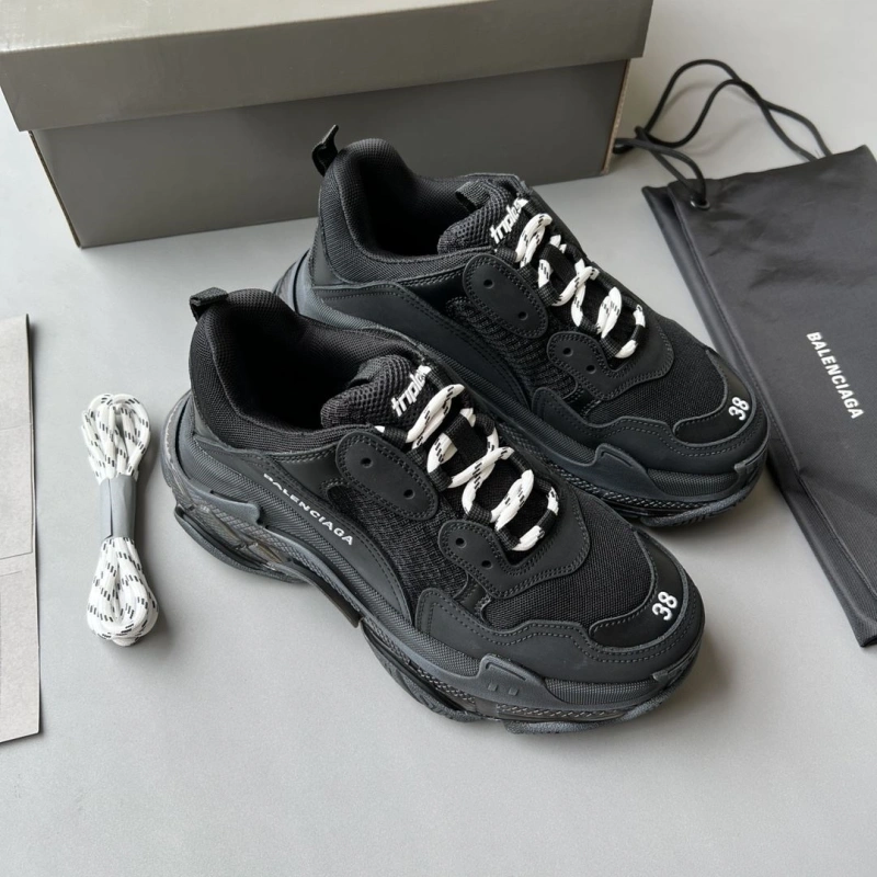 Sleek Bxlxnciaga Sneakers 110247