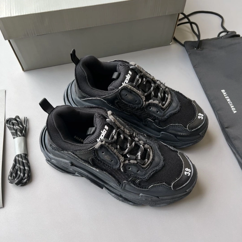 Minimalist Bxlxnciaga Sneakers 110159