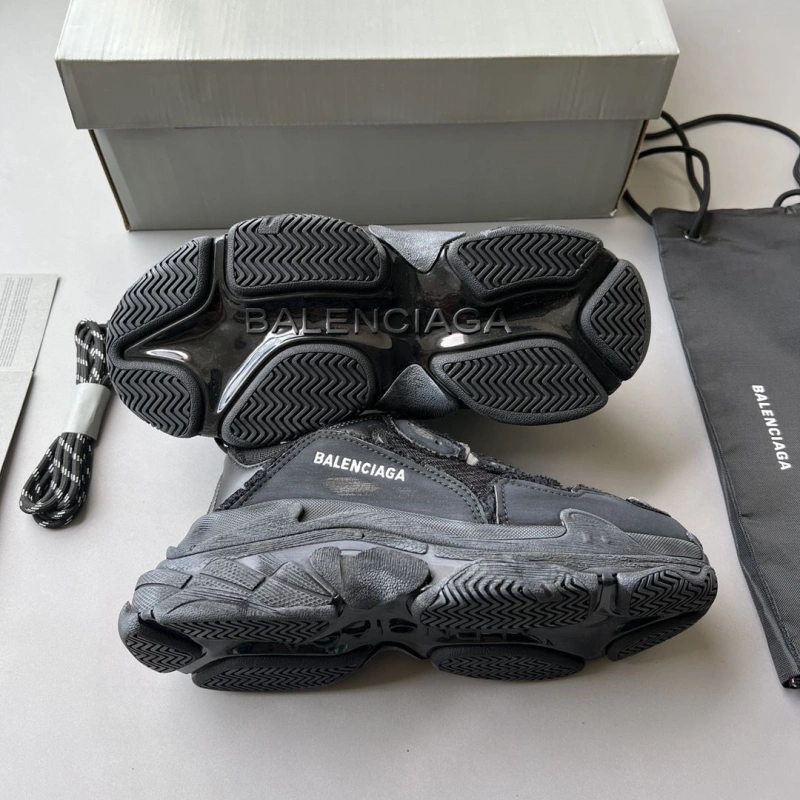 Minimalist Bxlxnciaga Sneakers 110159