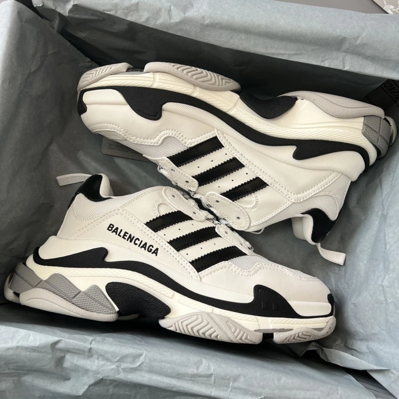 Bright Bxlxnciaga Sneakers 110154