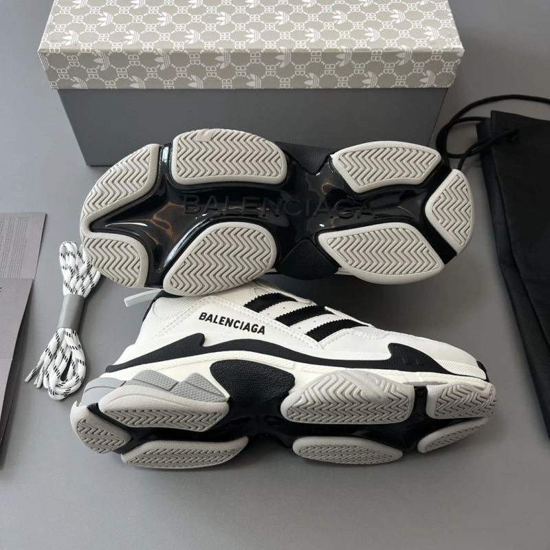 Bright Bxlxnciaga Sneakers 110154