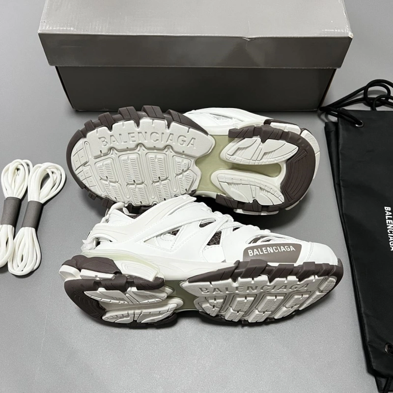 Sleek Bxlxnciaga Sneakers 110147