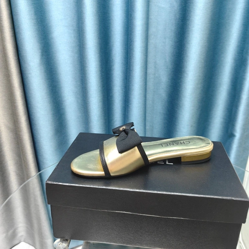 HighQuality Chxnxl Slippers 130501