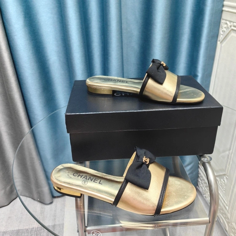 HighQuality Chxnxl Slippers 130501