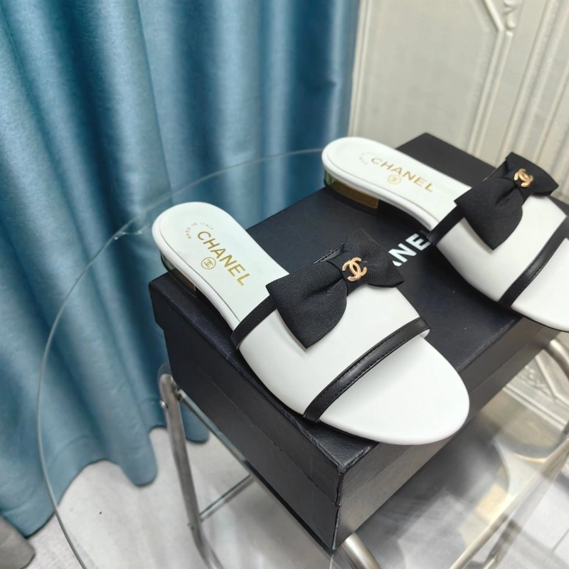 Cozy Chxnxl Slippers 130522