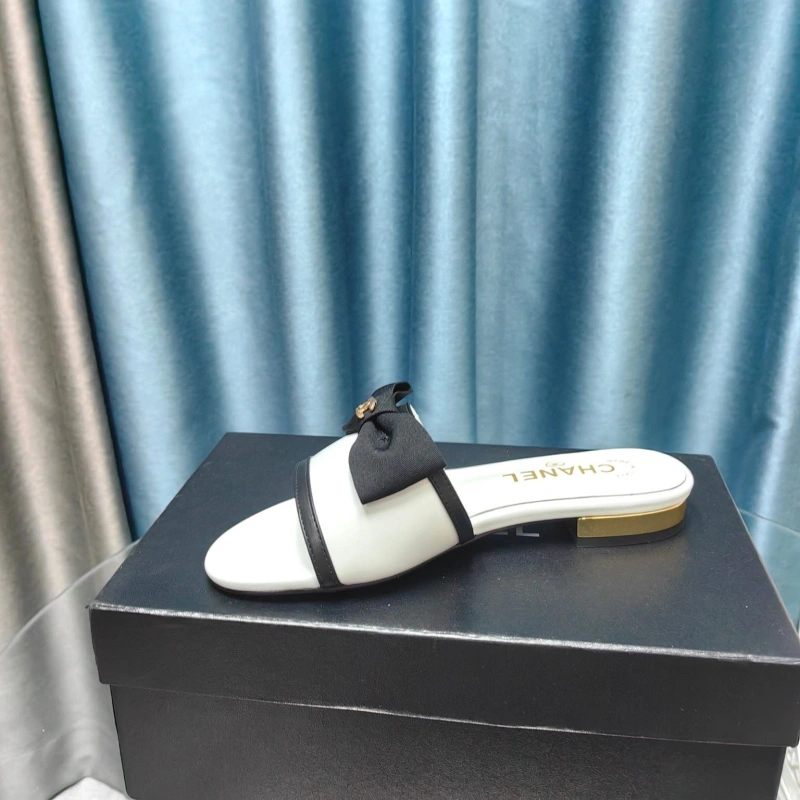 Cozy Chxnxl Slippers 130522