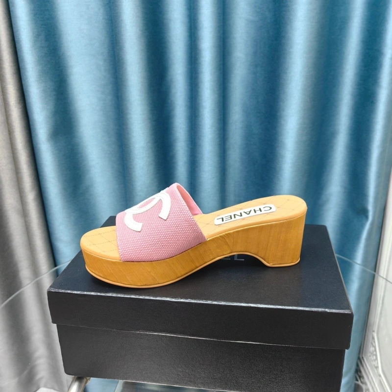 Minimalist Chxnxl Slippers 130504