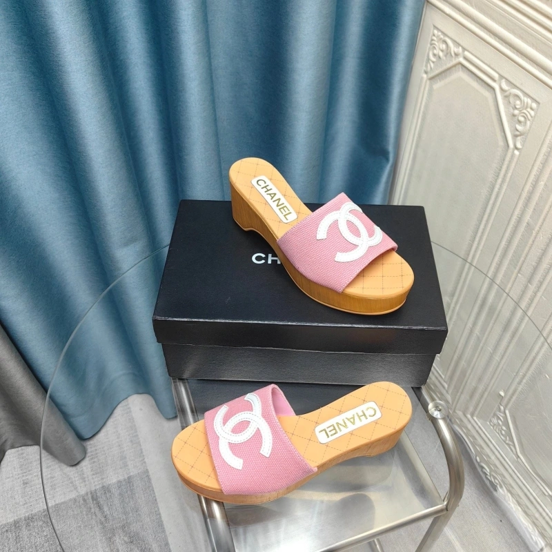 Minimalist Chxnxl Slippers 130504