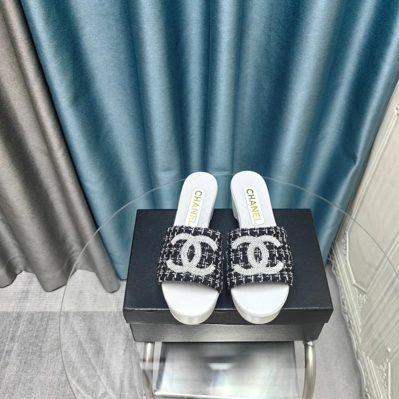 Practical Chxnxl Slippers 130499