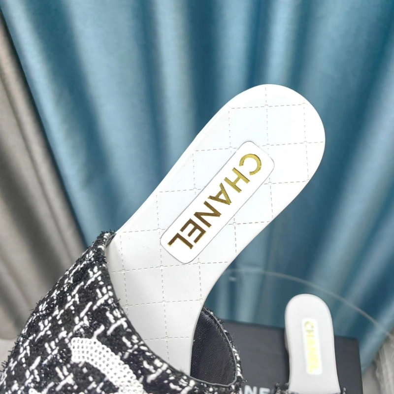 Practical Chxnxl Slippers 130499