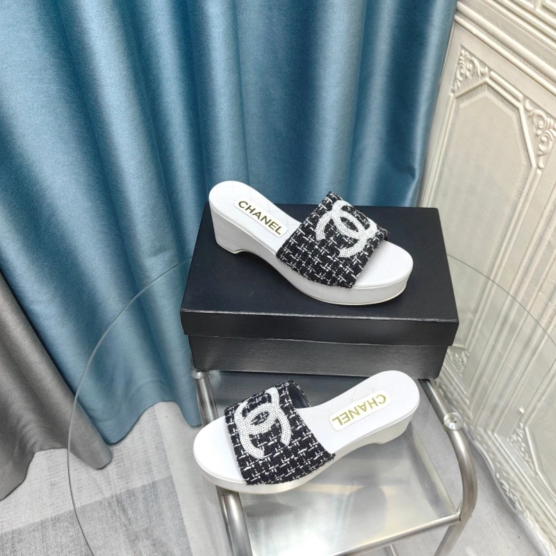 Practical Chxnxl Slippers 130499
