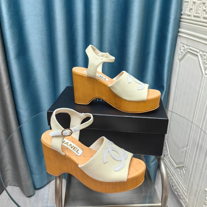 Resilient Chxnxl Sandals 131011