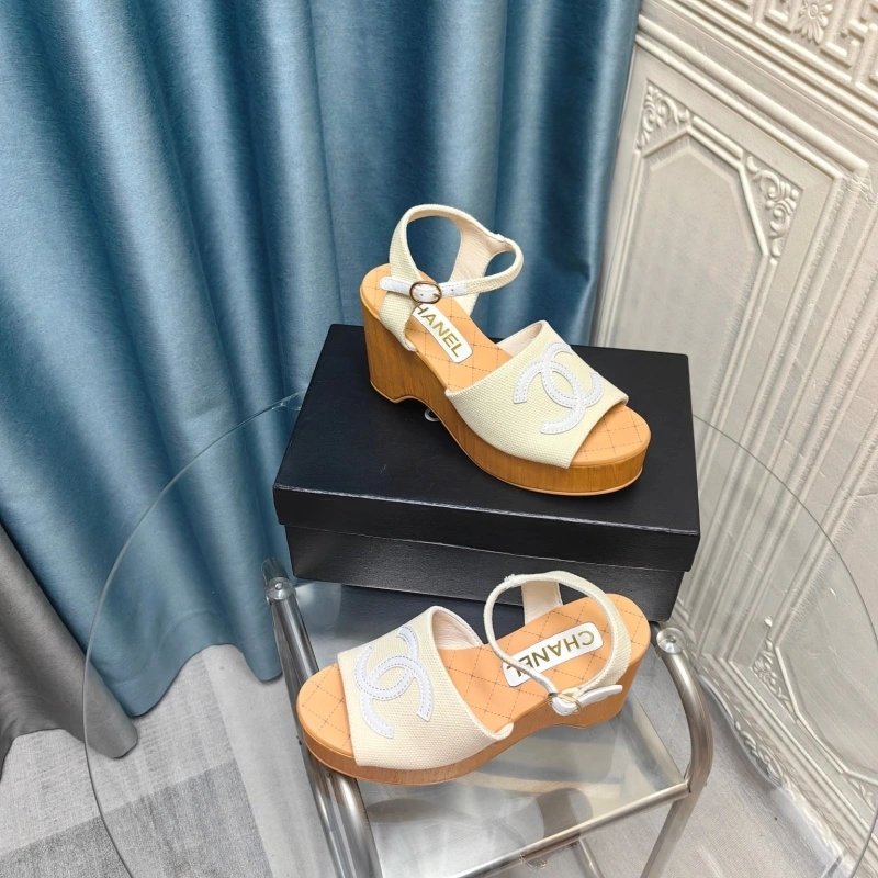 Resilient Chxnxl Sandals 131011