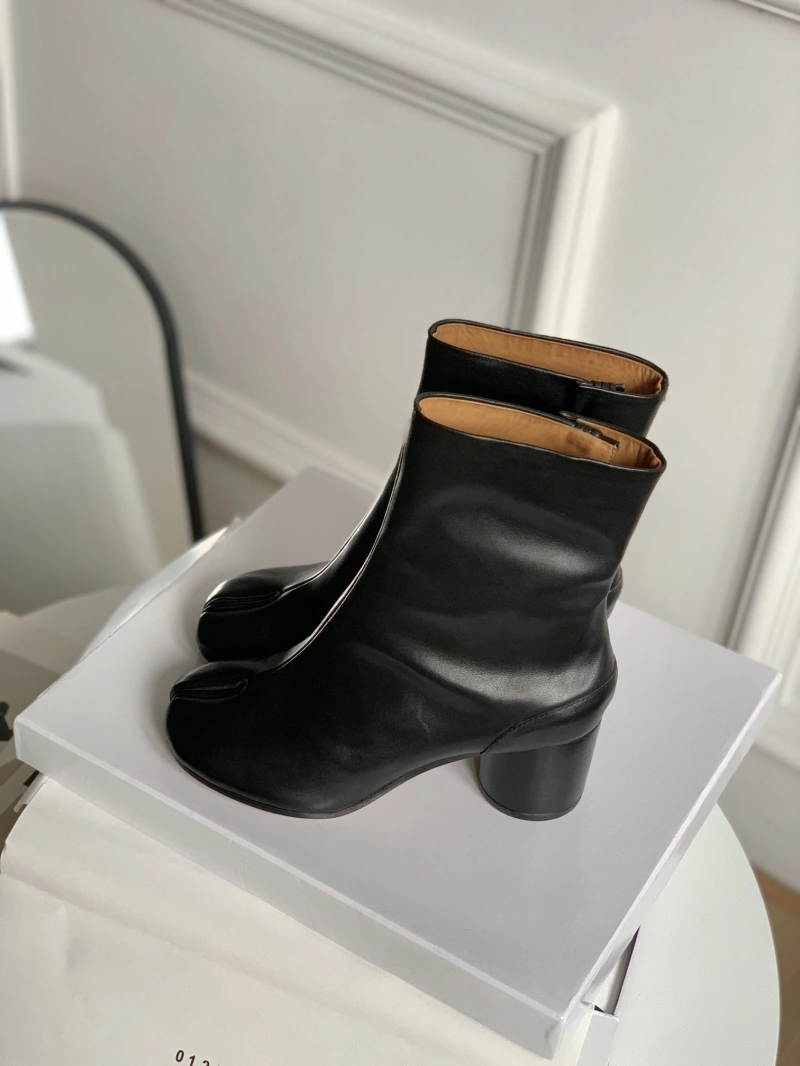 EyeCatching Othxr Boots 216438